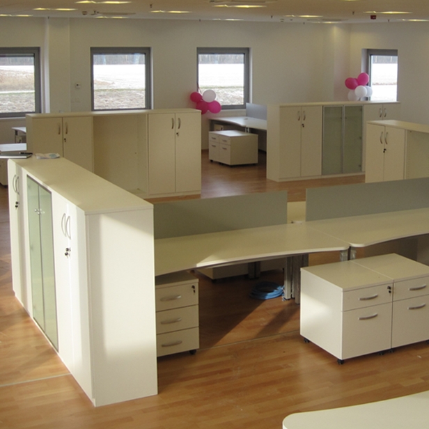 Uredski namjeÅ¡taj po mjeri - stol, ladiÄar, arhivski ormari. Izrada po mjeri.